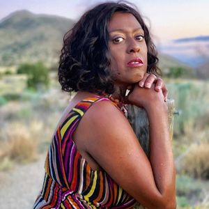 Meet your Posher, Jenique